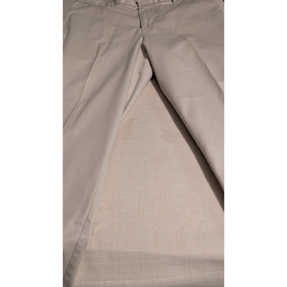Dockers D3 Men's Business Casual Pants 42x32 Khaki Flat Front.